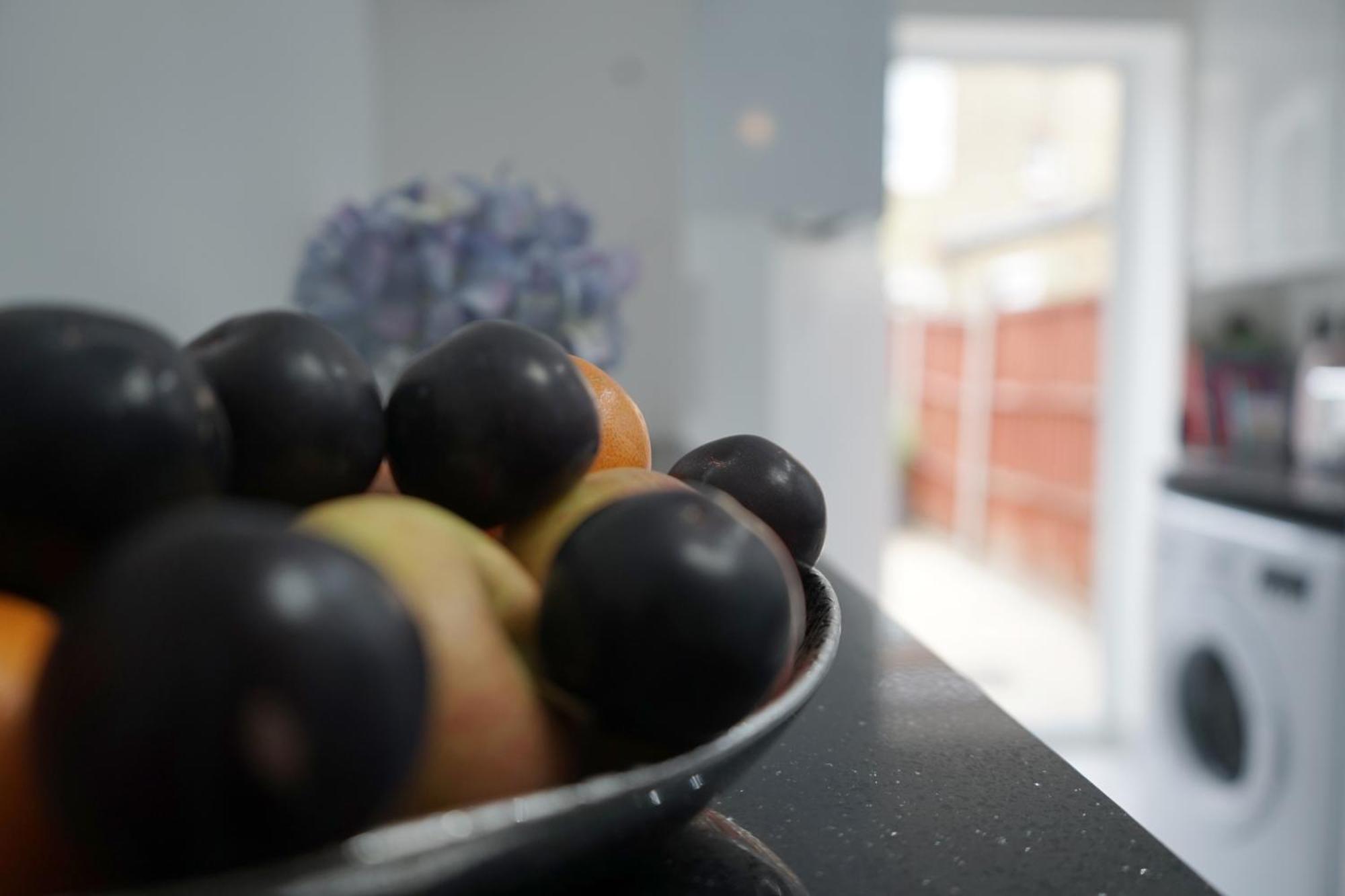 Вілла Luxury London House Sleeps 13, 2 Minutes To Metro Екстер'єр фото