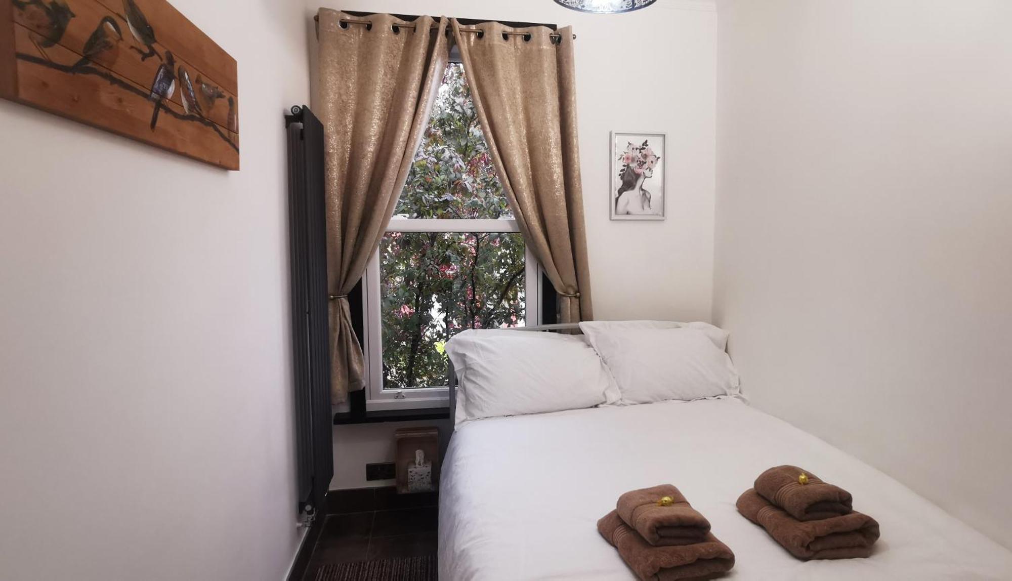 Вілла Luxury London House Sleeps 13, 2 Minutes To Metro Екстер'єр фото