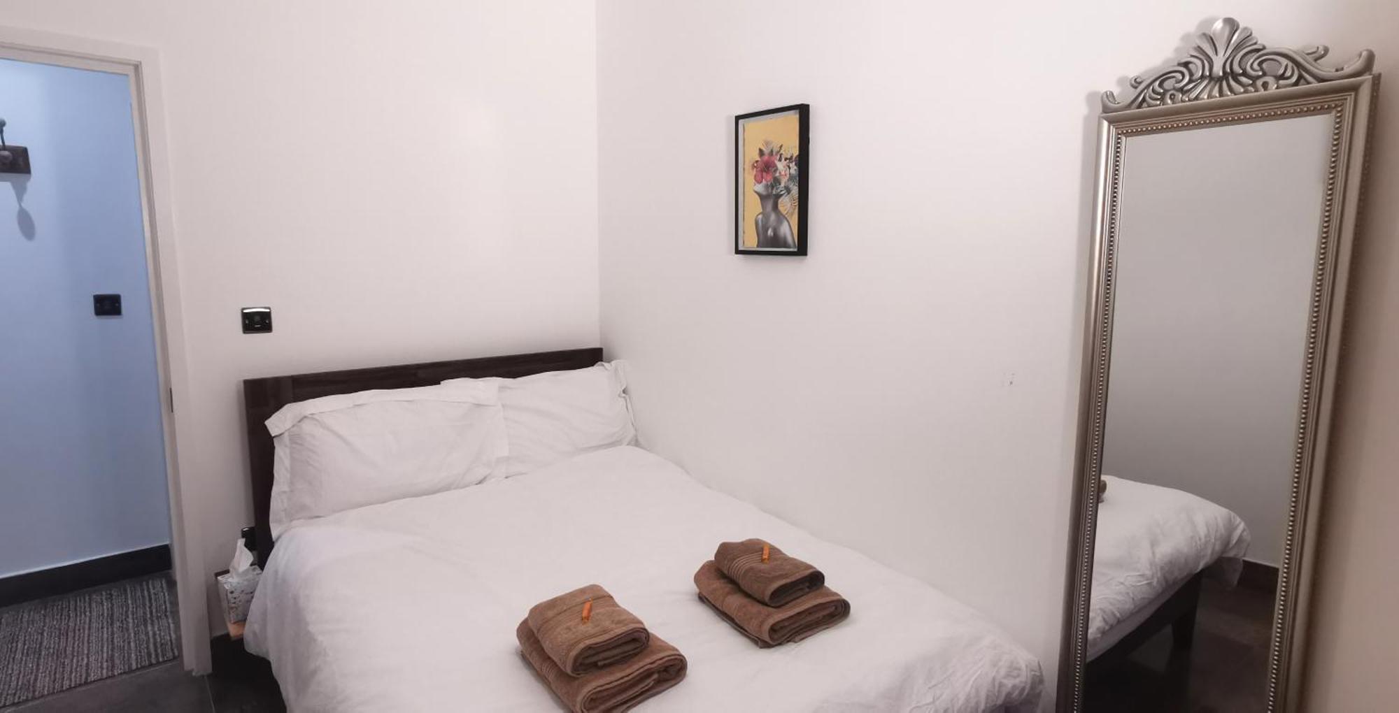 Вілла Luxury London House Sleeps 13, 2 Minutes To Metro Екстер'єр фото